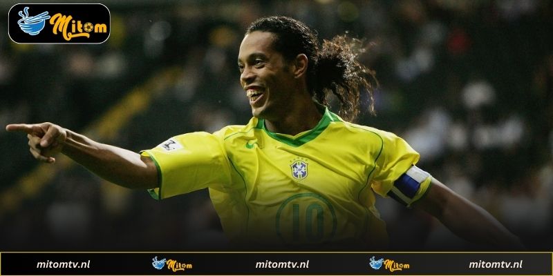 Sự nghiệp lừng lẫy của huyền thoại bóng đá Brazil